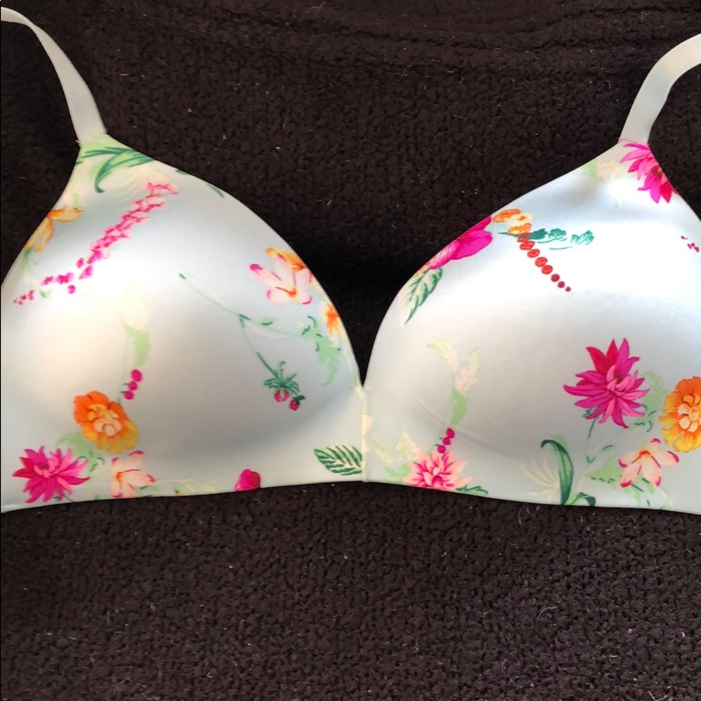 Two Gap bras